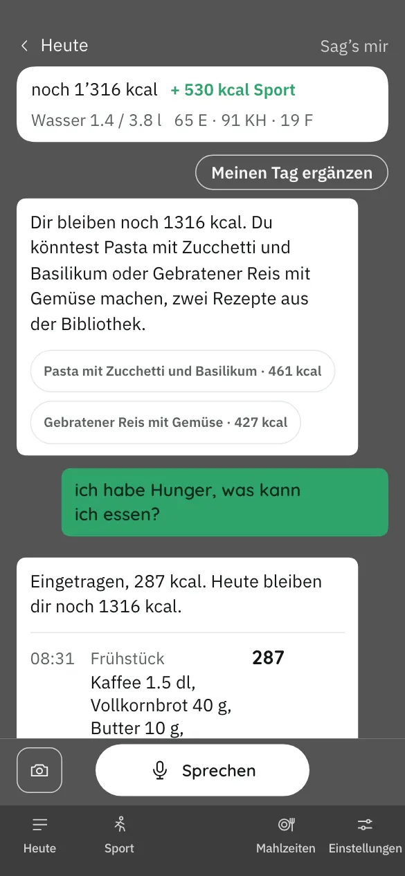 Bildschirm der App: ein Gespräch mit «Sag’s mir», der ein Frühstück einträgt und dann zwei Rezepte vorschlägt.